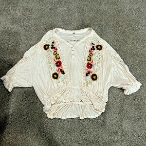 FREE PEOPLE - beautiful crochet boho top with crochet pattern.